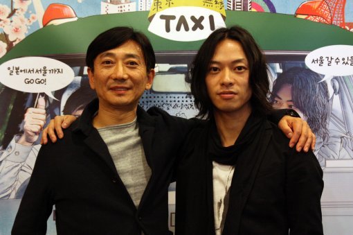 3일 영화 '도쿄택시' 홍보차 한국을 찾은 일본배우 야마자키 하지메(왼쪽)와 야마다 마사시.