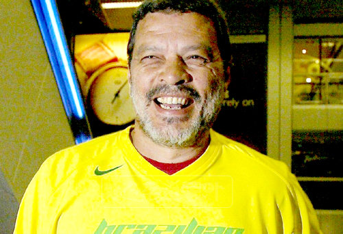 축구선수 가운데 최고의 애연가로 꼽히는 브라질의 소크라테스.