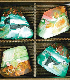 강원관광기념품 공모전 대상작 ‘춘천옥 분말을 이용한 보석비누’. 사진 제공 강원도