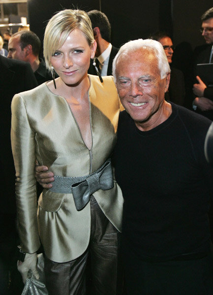 디자이너 조르지오 아르마니와의 특별한 친분을 자랑하는 샬린 위트스토크는 웨딩 드레스 역시 '아르마니 프리베'를 선택하게 될 것이라는 전망이다.