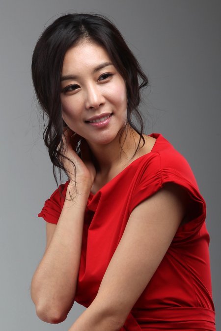 KBS 2TV  '구미호, 여우누이뎐'에서 열살배기 딸을 둔 구미호 구산댁으로 열연한 한은정(30). 양회성 기자 yohan@donga.com