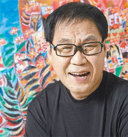 ‘이상은 이상 이상이었다’를 최근 펴낸 조영남 씨.