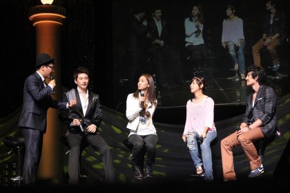 이날 팬미팅에는 ‘검사 프린세스’에서 함께 출연했던 박정아, 최송현, 한정수가 게스트로 참석했다.