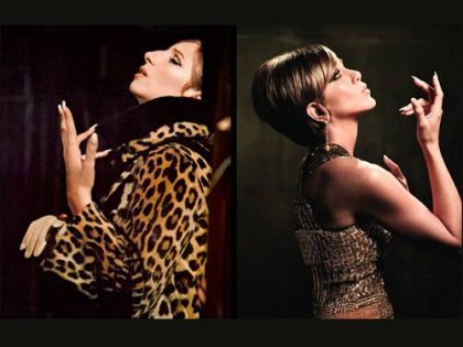 제니퍼 애니스톤은 미국판 ‘하퍼스 바자(Harper’s Bazaar) 의 9월호 커버에서도 커버로 등장했다. 여기서 애니스톤은 바브라 스트라이젠드 (Barbra Streisand)를 오마주로 큰 반향을 일으키기도 했다. 사진제공 조벡