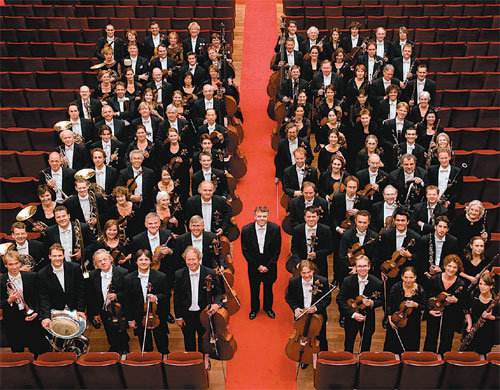 네덜란드의 문화적 자존심이 14년 만에 한국을 찾아온다. 11월 내한공연을 갖는 로얄 콘세르트헤바우 오케스트라는 2008년 영국 음반전문지 ‘그라머폰’이 선정한 세계 최고의 오케스트라다. 사진 제공 금호아시아나문화재단