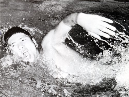 1970년 방콕대회와 1974년 테헤란 대회 수영에서 총 4개의 금메달을 목에 건 조오련.