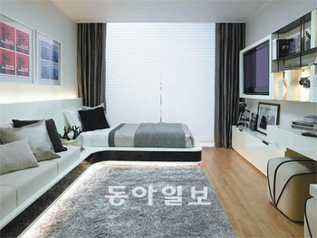 삼성중공업이 서울 영등포구 당산동에 짓는 ‘당산 삼성쉐르빌’ 오피스텔 59㎡ A1타입 거실. 소형이지만 실용적으로 공간을 활용할 수 있도록 설계한 점이 돋보인다. 사진 제공 삼성중공업