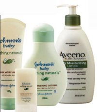 존슨즈베이비 수딩내추럴 라인과 아비노 데일리 모이스처라이징 로션.