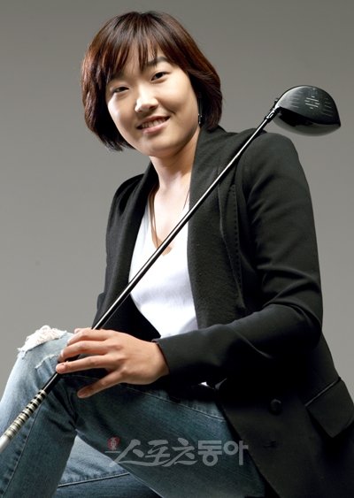 LPGA 투어 Q스쿨 막차. 7개 대회 연속 컷 탈락의 고비를 넘기고 끝까지 살아남은 이일희가 2011년 새 희망을 위해 힘찬 비상을 준비하고 있다.