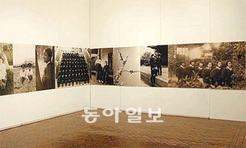 서울시립미술관 남서울분관의 ‘삶을 기억하라’전은 평범한 개인들의 앨범 사진을 소재로 우리 삶의 달라진 모습을 돌아보게 한다.