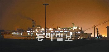 전남 광양에서 일본 시모노세키항과 모지항을 주3회 왕복운항하는 광양비츠호.사진 제공 광양시