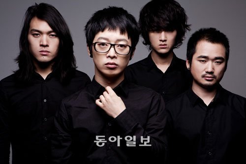 한국 록의 계승자로 주목받는 ‘국카스텐’