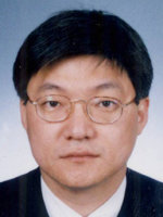 윤덕민 외교안보연구원 교수