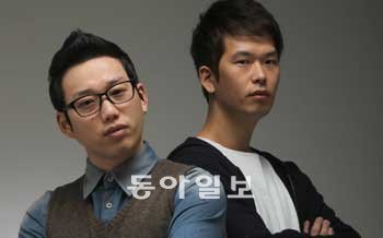 “정식 녹음실에서 작업한 건 이
번이 처음이었다”는 ‘10cm’의
멤버 권정열(왼쪽)과 윤철종.
신원건 기자 laputa@donga.com