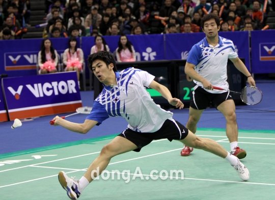 이용대(左), 정재성(友). 스포츠동아DB