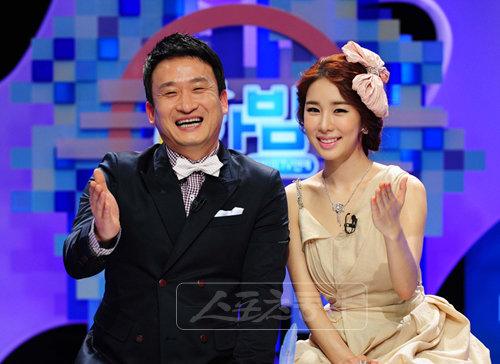 SBS '한밤의 TV연예' MC 서경석-유인나.