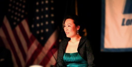 LIA에서 미국 국가를 부르고 있는 이승희 씨(33).