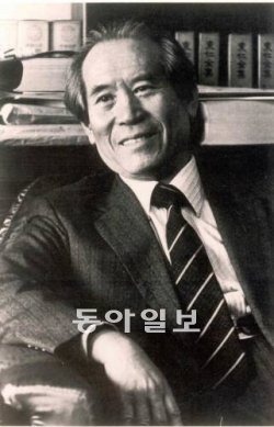 소설가 황순원 선생은 풀톤 교수에게 한국 문학과의 인연을 만들어준 스승 같은 존재였다. 동아일보 DB