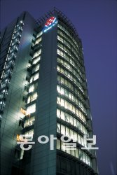 코오롱그룹은 올해 매출 10조 원 돌파를 목표로 글로벌 투자를 확대할 계획이다. 코오롱그룹 제공