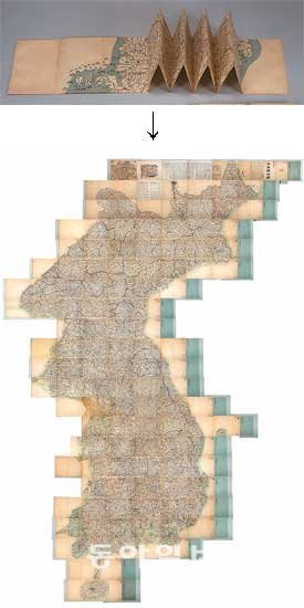 조선 최고 지리학자 고산자 김정호의 ‘대동여
지도’는 우리나라 전통
지도학을 집대성한 걸작이다. 국토를 세로 22개 층으로 나눠 22책으로 묶었는데, 이 책들을 모두 이어 붙이면 아래 사진과 같은 전도가 완성된다. 전도의 크기는 4×7m에 이
른다. 김정호는 일반 대중을 위해 이 지도를 4분의 1 크기로 줄인 ‘대동여지전도’를 출간하기도 했다.
국립중앙박물관·부산대 도서관 제공