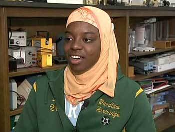 15세에 하버드대 등 미국의 13개 일류대에서 입학허가를 받은 사힐라 이브라힘 양. 사진 출처 CBS방송