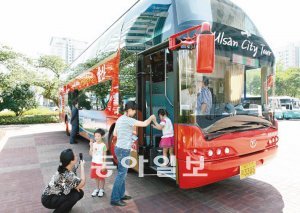 울산 시티투어의 명물인 2층 버스. 울산시제공