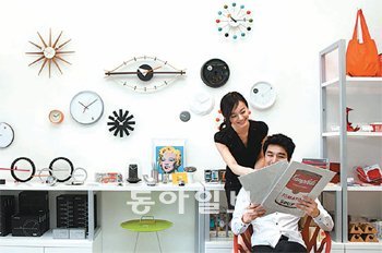 브랜드를 알리는 홍보수단으로 도입됐던 팝업스토어가 쇼핑 고수들의 ‘잇 플레이스(it place)’로 뜨고 있다. 현대카드 프리비아는 미국 뉴욕 현대미술관의 디자인 제품들을 전시하는 팝업스토어를 부산 해운대 센텀시티에서 7월 중순까지 운영한다. 현대카드 프리비아 제공