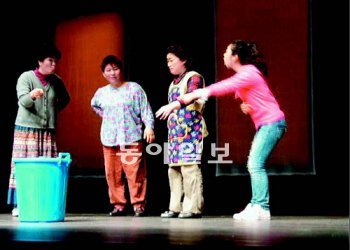 전남 극단 거울의 ‘그녀들만이 아는 공소시효’. 전국연극제 집행위원회 제공