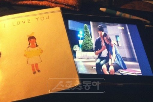 싱가포르 프로모션 중에도 ‘최고의 사랑’은 놓칠 수 없다.