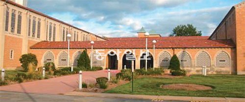 미국 현지 직영 기숙사를 운영하는 이루넷안심유학은 유학중인 학생의 학습, 생활, 여가까지 챙겨주는 ‘관리형 유학’으로 주목받고 있다. 사진은 미국 현지 센터 전경. 이루넷안심유학 제공