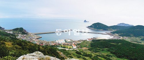 제주시 추자도 신양항에 대형 여객선이 접안할 수 있도록 항만시설이 확충된다. 임재영 기자 jy788@donga.com