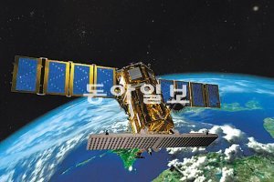 올 9월 중순에 발사될 예정인 ‘아리랑 5호’ 위성.GPS 수신기(IGOR)가 달려 있어 위성의 위치를 정확히 파악할 수 있다.동아일보DB