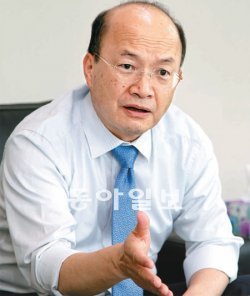 민동필 기초기술연구회 이사장은 과학과 예술이 중심이 되는 국제 미래포럼인 ‘랑콩트르 시즌 2’를 11월에 발족할 계획이다. 기초기술연구회 제공