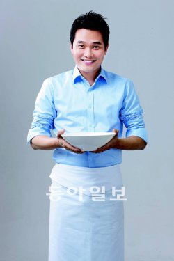 에드워드 권 씨는 “셰프에게 진정 중요한 것은 학력이 아니라 열정과 끈기”라며 “더 많은 분이 합리적인 가격으로 명품 음식을 즐길 수 있도록 계속 새로운 메뉴를 연구하고 있다”고 말했다. 에드워드 권 씨 제공