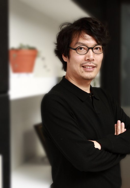 국내 대표 온라인게임 개발자 송재경 엑스엘게임즈 대표는 최근 서울 강남구 역삼동 사무실에서 기자와 만나 개발 중인 신규 MMORPG ‘아키에이지’에 대한 성공을 자신했다. 사진제공｜엑스엘게임즈