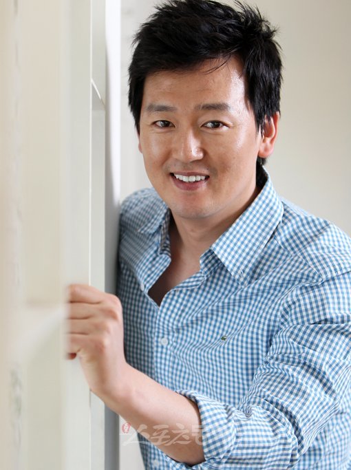 “예능 늦둥이 내가 대세야”‘1박2일’에 이어 ‘승승장구’에서도 ‘김정태 효과’를 증명하며 시청률 상승에 일조한 배우 김정태. 스포츠동아DB