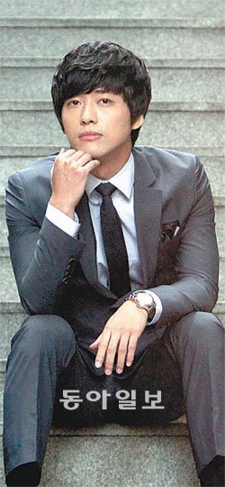 남궁민은 “나도 장준하처럼 하고 싶은 말을 속에 꾹꾹 담아 놓고 사는 편”이라며 “내가 준하를 닮아가는건지, 준하가 나를 닮은 건지 잘 모르겠다”고 말했다. 이종승 기자 urisesang@donga.com