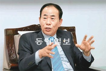 유병기 충남도의회 의장은 “견제와 감시는 물론 연구하고 공부하는, 그리고 대안을 제시하는 의회로 거듭나겠다”고 말했다. 충남도의회 제공