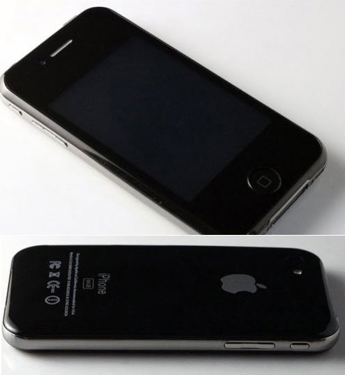 중국 모 업체에서 제작한 아이폰5 복제폰이 한화로 약11만원에 중국 전역에 판매 중이다.