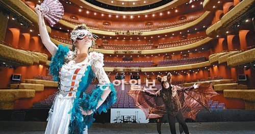 대학 오페라 페스티벌에서 단국대가 선보이는 ‘박쥐’. 서울 예술의전당 제공