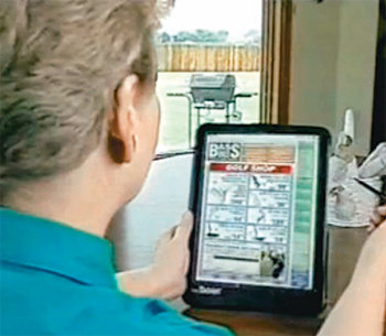 1994년 미국 미디어그룹 ‘나이트 리더’가 미래 생활상을 상상해 만든 홍보영상 속에 아이
패드와 비슷한 형태의 ‘더 태블릿’이 등장했다. 유튜브 영상 캡처