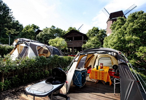 바비큐 파티를 즐길 수 있는 캠핑존