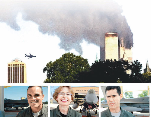 2001년 9월 11일 테러리스트가 납치한 아메리칸항공 보잉 767기가 미국 뉴욕의 월드트레이드센터(WTC) 북쪽 건물을 들이받아 화염이 치솟고 있다. 18분 후 유나이티드항공(UA) 175편기(사진 속 비행기)가 WTC의 남쪽 건물을 향해 날아가고 있다(위), 아래는 2001년 9·11테러 직후 뉴욕과 워싱턴 상공에 제일 먼저 출격한 전투기 조종사 롤란도 아길라 중령(왼쪽)과 캐럴 티먼스 준장(가운데), 마크 새스빌 대령(오른쪽).동아일보DB·정미경 기자 mickey@donga.com