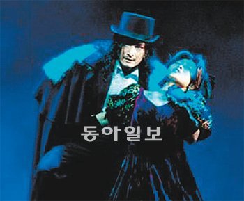 ‘지킬 앤 하이드’ 흥행 성공의 1등 공신 조승우가 공연에서 하이드로 변신했다. 오디뮤지컬컴퍼니 제공