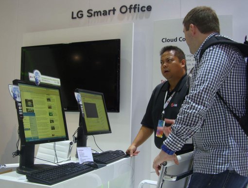 데스크톱 본체 없이 모니터만으로 쾌적한 컴퓨팅 환경을 경험할 수 있는 제로 클라이언트 모니터 등 클라우드 컴퓨팅 하드웨어가 속속 등장하고 있다. LG전자가 최근 선보인 제로 클라이언트 모니터 P시리즈. 사진제공｜LG전자