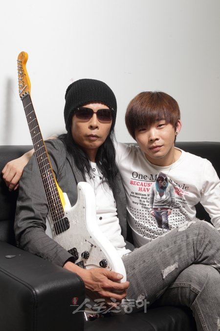 결별을 발표한 김태원(사진 왼쪽)과 백청강.