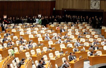 국회는 21일 본회의를 열어 양승태 대법원장 후보자에 대한 임명동의안을 통과시켰다. (서울=연합뉴스)