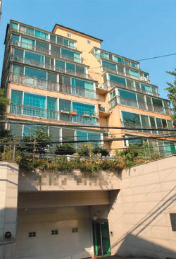 박원순 후보가 1986년 샀다가 1995년에 판 서울 서대문구 창천동 2층 주택에는 지금 7층 빌라가 세워져 있다. 신원건 기자 laputa@donga.com