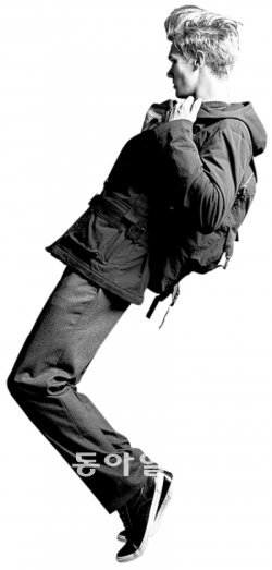 제일모직 로가디스컬렉션 ‘모노플러스’ 라인이 최근 선보인 ‘백팩 점퍼’. 점퍼와 백팩을 접합해 일체화한 디자인이다. 제일모직 제공