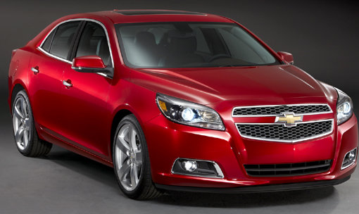 쉐보레 신형 말리부는 검증된 안정성과 3중 흡음제를 사용한 뛰어난 정숙성, 넉넉한 실내공간으로 출시 전부터 뜨거운 관심을 받고 있다. 2.0모델(연비 12.4km)은 2,185만원∼2,821만원이며, 2.4 모델(연비 11.8km)은 3,172 만원이다. 사진제공｜한국지엠